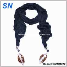 Black Embellished Scarf with Leaf Pendant (SNSMQ1012)